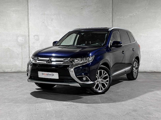 Mitsubishi outlander 2.2 di-d instyle 4wd 150pk 2017, v-802-jz - afbeelding 4 van  9