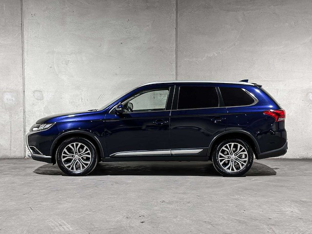 Mitsubishi outlander 2.2 di-d instyle 4wd 150pk 2017, v-802-jz - afbeelding 16 van  29