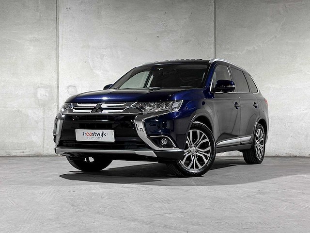 Mitsubishi outlander 2.2 di-d instyle 4wd 150pk 2017, v-802-jz - afbeelding 1 van  29