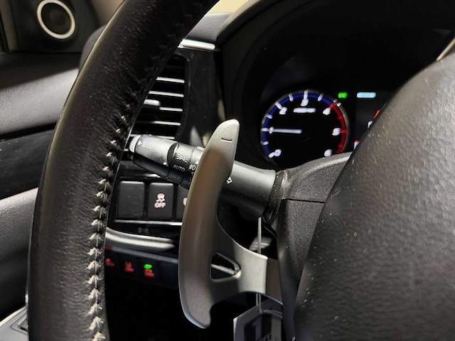 Mitsubishi outlander 2.2 di-d instyle 4wd 150pk 2017, v-802-jz - afbeelding 25 van  29