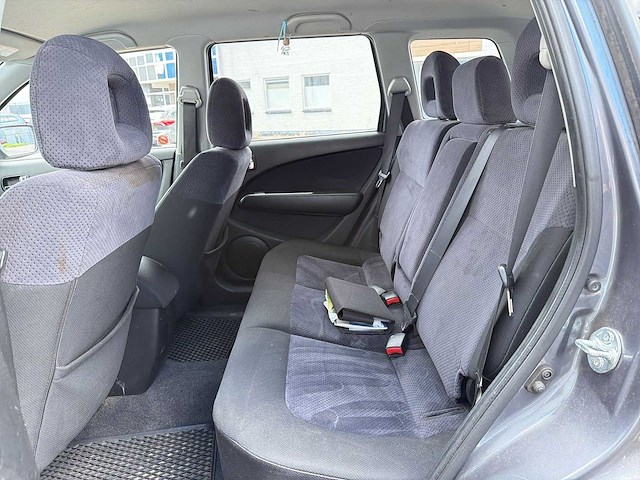 Mitsubishi outlander 2.4 intense 4wd | 75-sj-hp i - afbeelding 8 van  25