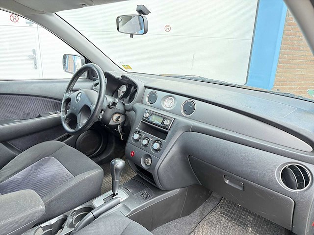 Mitsubishi outlander 2.4 intense 4wd | 75-sj-hp i - afbeelding 13 van  25
