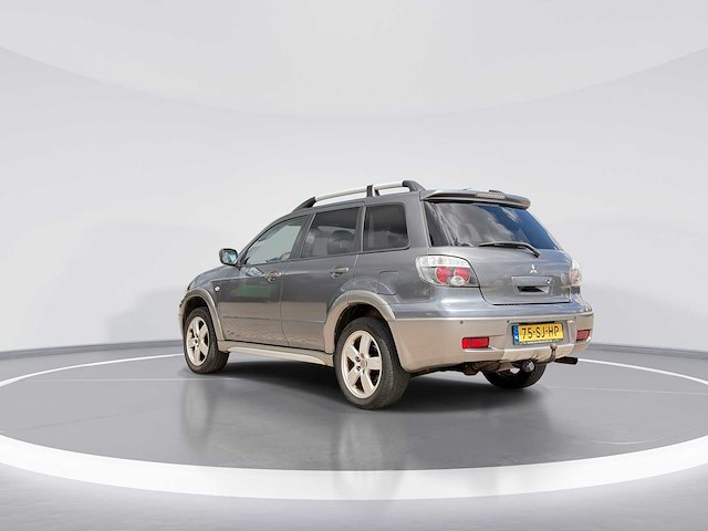 Mitsubishi outlander 2.4 intense 4wd | 75-sj-hp i - afbeelding 22 van  25