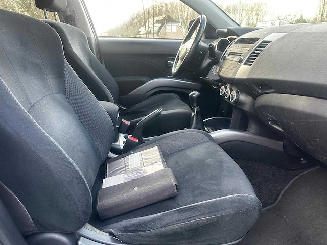 Mitsubishi outlander 2.4 intro edition, 41-zn-fz - afbeelding 1 van  6