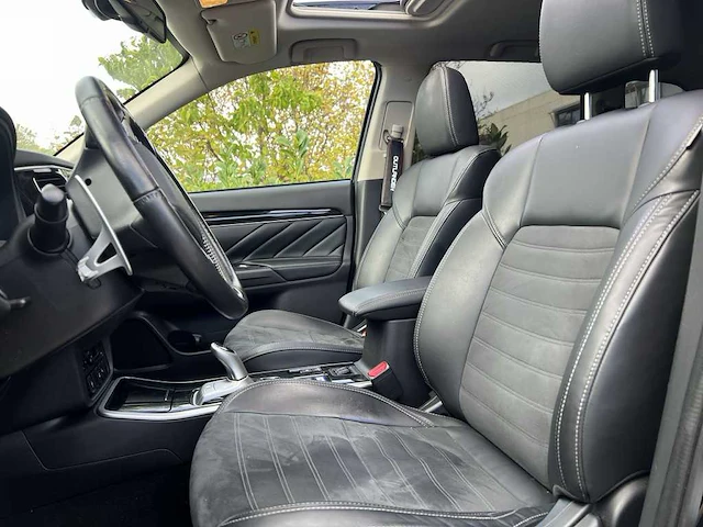 Mitsubishi outlander 2.4 phev instyle+ | zn-585-g - afbeelding 34 van  43