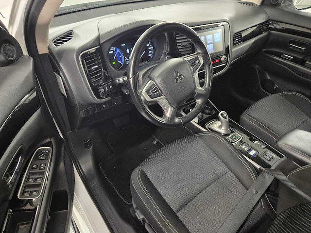 Mitsubishi outlander 2.4 phev intense+ 2020 | s-224-nr - afbeelding 14 van  25