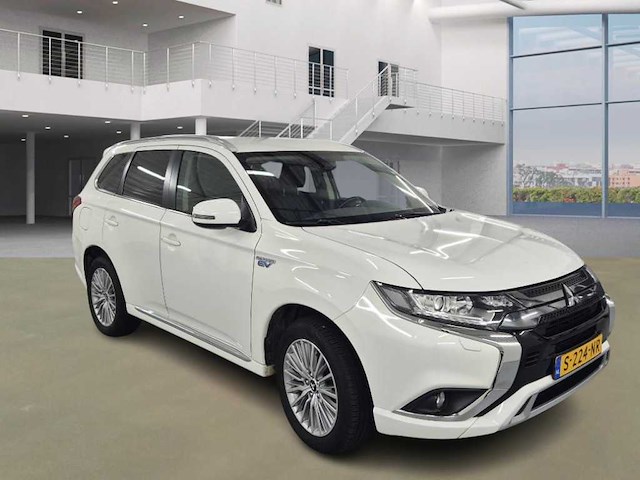 Mitsubishi outlander 2.4 phev intense+ 2020 | s-224-nr - afbeelding 12 van  25