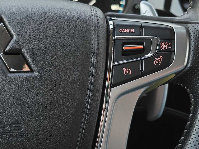 Mitsubishi outlander 2.4 phev intense+ 2020 | s-224-nr - afbeelding 10 van  30