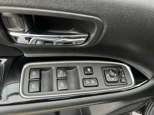 Mitsubishi outlander 2.4 phev intense | n-155-dv - afbeelding 10 van  40