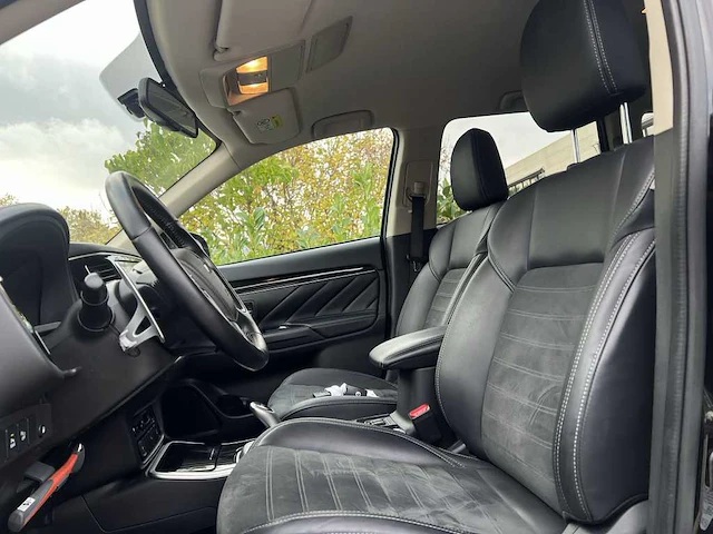 Mitsubishi outlander 2.4 phev intense | n-155-dv - afbeelding 19 van  40