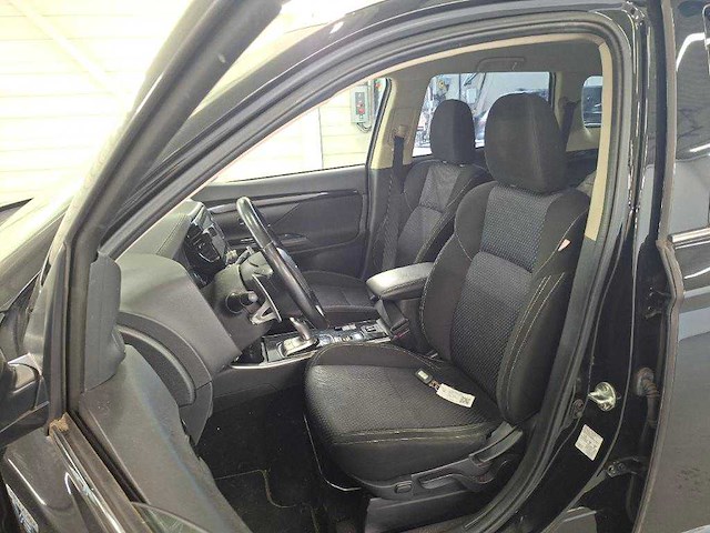 Mitsubishi outlander 2.4 phev pure ; h-539-rf - afbeelding 12 van  16