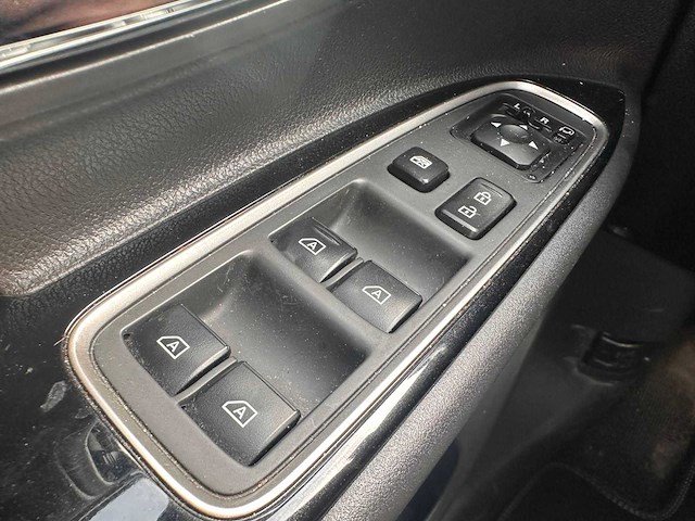 Mitsubishi outlander 2.4 phev pure ; h-539-rf - afbeelding 2 van  17