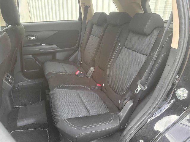 Mitsubishi outlander 2.4 phev pure ; h-539-rf - afbeelding 14 van  17