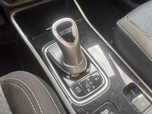 Mitsubishi outlander 2.4 phev pure ; h-539-rf - afbeelding 5 van  17