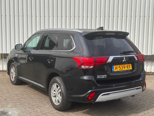 Mitsubishi outlander 2.4 phev pure ; h-539-rf - afbeelding 11 van  17