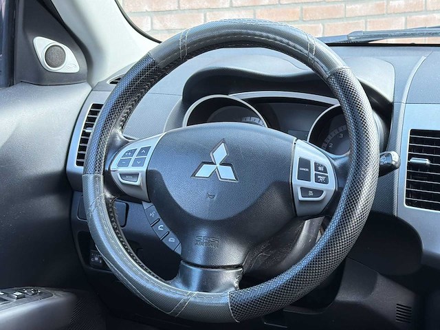 Mitsubishi outlander 3.0 v6 4wd | 2-ztx-62 i - afbeelding 8 van  32