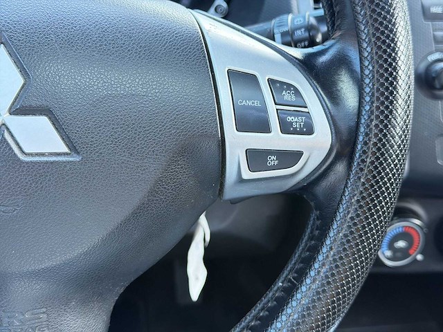 Mitsubishi outlander 3.0 v6 4wd | 2-ztx-62 i - afbeelding 11 van  32