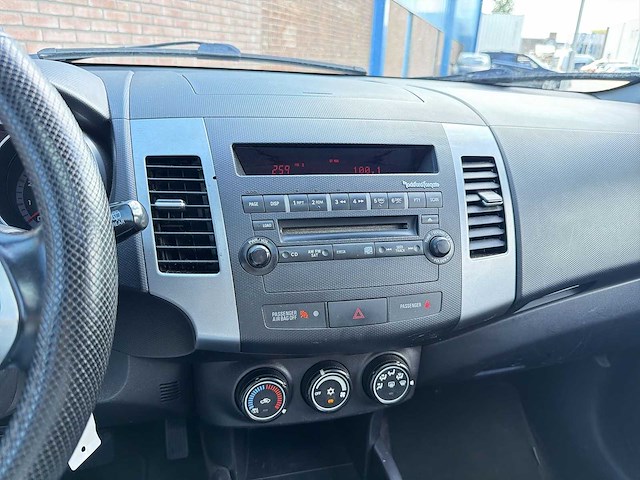 Mitsubishi outlander 3.0 v6 4wd | 2-ztx-62 i - afbeelding 13 van  32