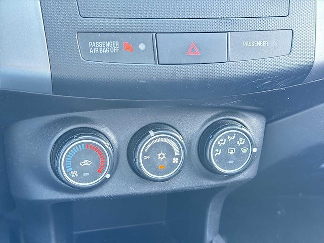 Mitsubishi outlander 3.0 v6 4wd | 2-ztx-62 i - afbeelding 14 van  32
