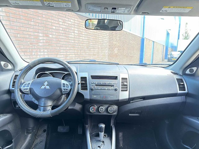 Mitsubishi outlander 3.0 v6 4wd | 2-ztx-62 i - afbeelding 23 van  32