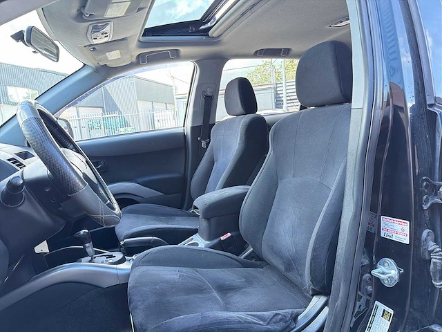 Mitsubishi outlander 3.0 v6 4wd | 2-ztx-62 i - afbeelding 27 van  32