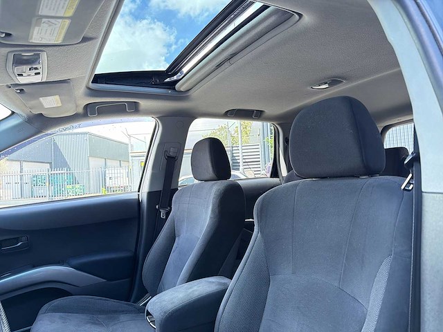 Mitsubishi outlander 3.0 v6 4wd | 2-ztx-62 i - afbeelding 29 van  32