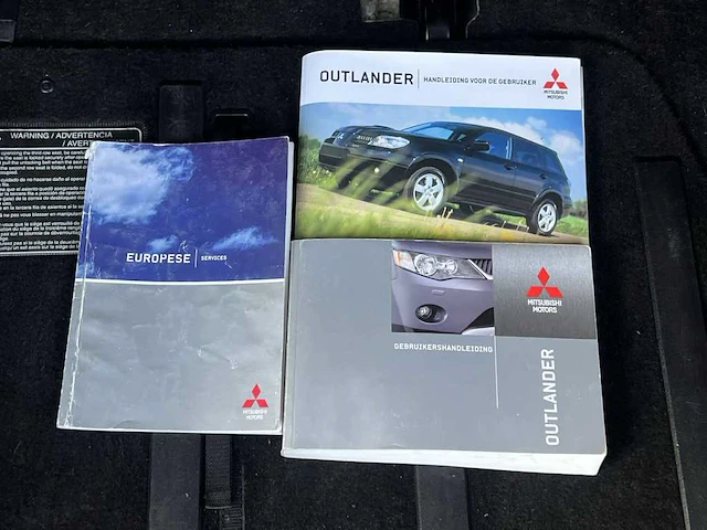 Mitsubishi outlander 3.0 v6 4x4 | 25-nzg-7 - afbeelding 18 van  24