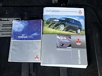 Mitsubishi outlander 3.0 v6 4x4 | 25-nzg-7 - afbeelding 18 van  24