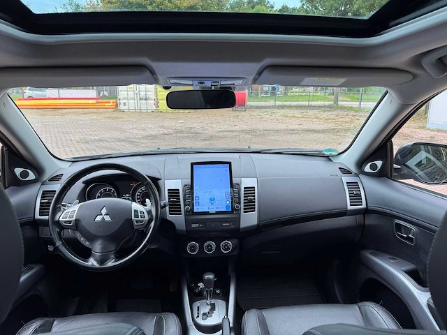 Mitsubishi outlander 4x4 lpg g3 2.4 intense+ 96-klk-1 - afbeelding 2 van  30