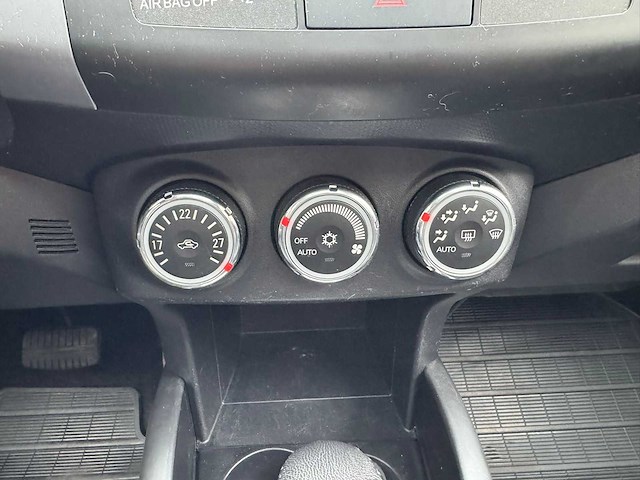 Mitsubishi outlander 4x4 lpg g3 2.4 intense+ 96-klk-1 - afbeelding 10 van  30