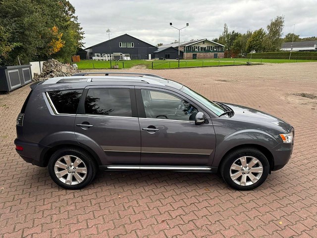 Mitsubishi outlander 4x4 lpg g3 2.4 intense+ 96-klk-1 - afbeelding 27 van  30