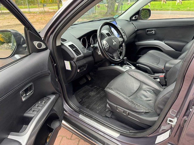 Mitsubishi outlander 4x4 lpg g3 2.4 intense+ 96-klk-1 - afbeelding 28 van  30