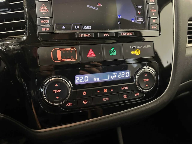 Mitsubishi outlander hybride 2.0 phev instyle 3-xsx-21 - afbeelding 11 van  27