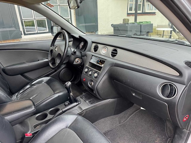 Mitsubishi outlander sport 2.0 travel cool 38-gbs-4 - afbeelding 18 van  19