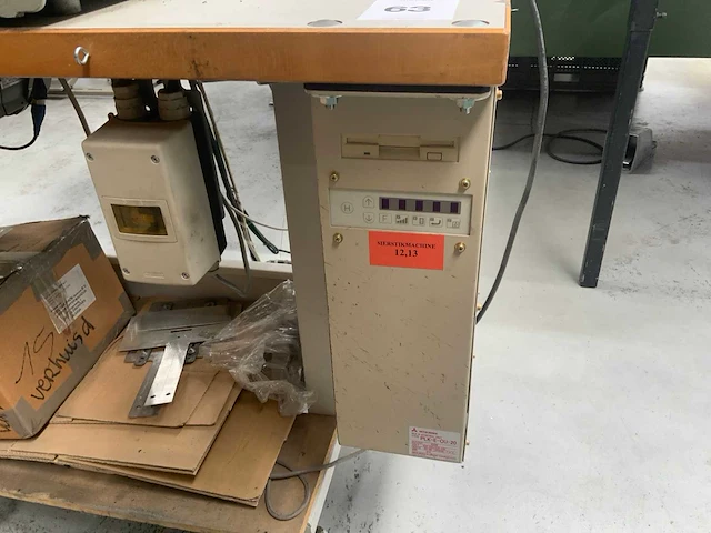 Mitsubishi plk-e1010 sierstikmachine - afbeelding 4 van  5