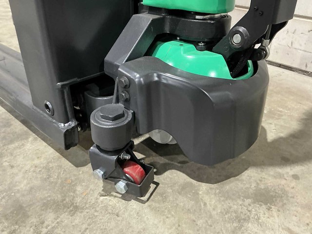 Mitsubishi pwl15 elektrische palletwagen - afbeelding 9 van  14