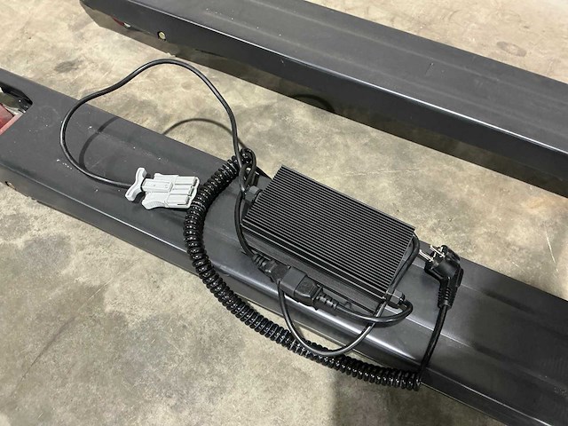 Mitsubishi pwl15 elektrische palletwagen - afbeelding 4 van  14