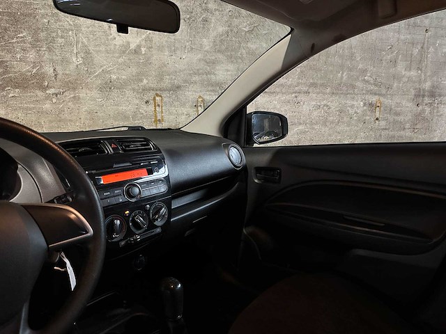Mitsubishi space star 1.0 cleartec cool+ 70pk 2019 (origineel-nl), zb-729-k - afbeelding 17 van  46