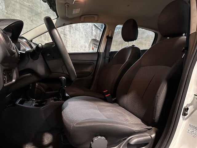Mitsubishi space star 1.0 cleartec cool+ 70pk 2019 (origineel-nl), zb-729-k - afbeelding 28 van  46