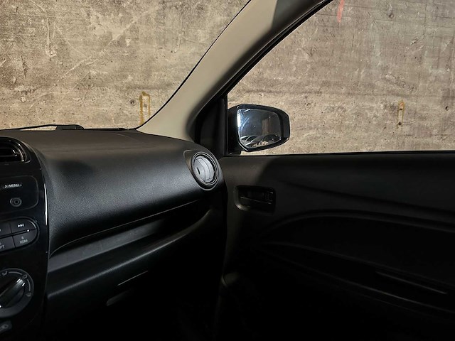 Mitsubishi space star 1.0 cleartec cool+ 70pk 2019 (origineel-nl), zb-729-k - afbeelding 26 van  46