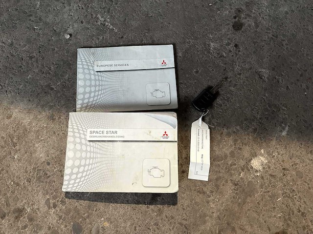 Mitsubishi space star 1.0 cleartec cool+ 70pk 2019 (origineel-nl), zb-729-k - afbeelding 38 van  46