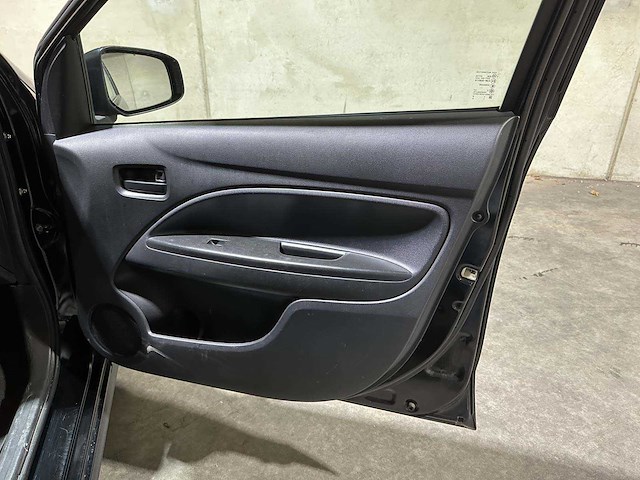 Mitsubishi space star 1.0 cool+ 71pk 2020 (origineel-nl), g-295-zz - afbeelding 31 van  33