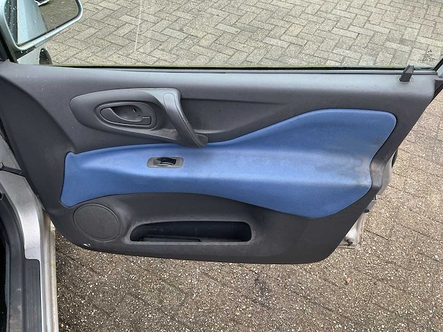 Mitsubishi space star 63-gv-tk - afbeelding 11 van  27