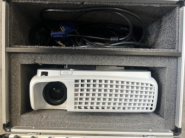Mitsubishi xd430u projector met scherm - afbeelding 7 van  10