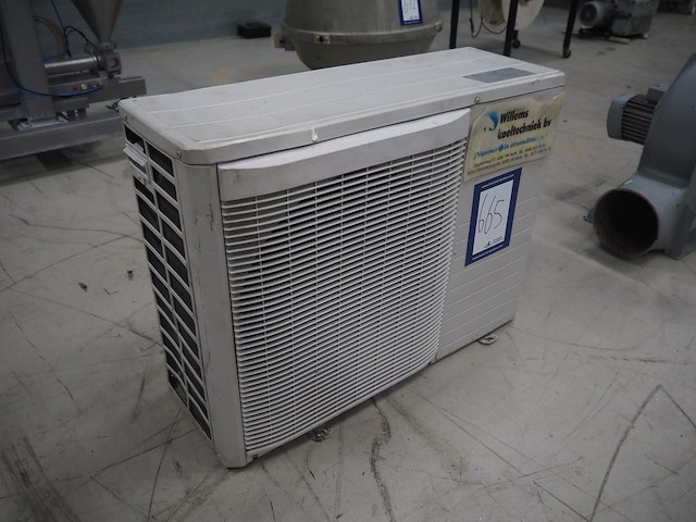 Mitsubishi - afbeelding 1 van  7