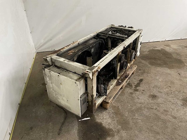 Mitsubushi - 2011 - compressorunit - afbeelding 5 van  10