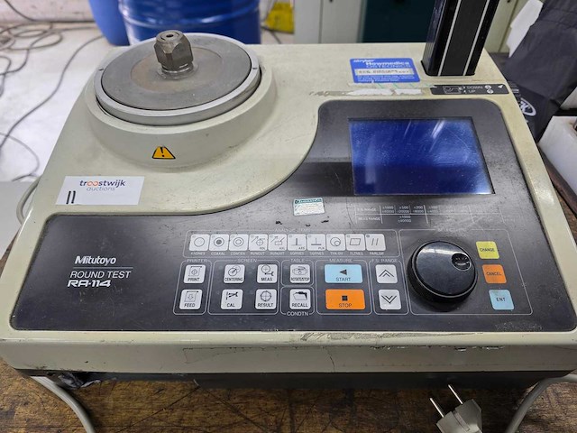 Mitutoyo - round test - meetmachine - afbeelding 1 van  4
