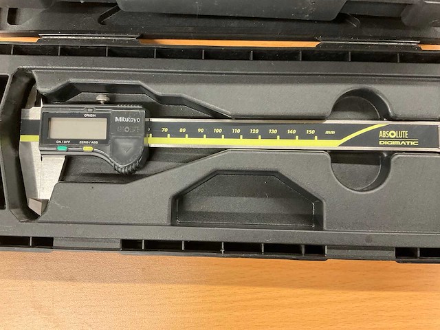 Mitutoyo 0-150 mm digitale schuifmaat (3x) - afbeelding 4 van  5
