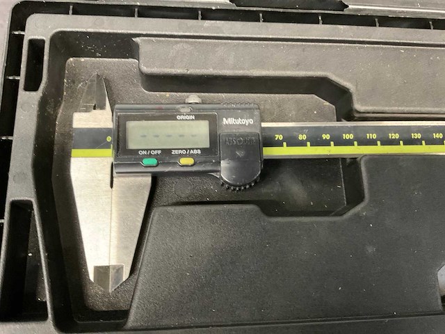 Mitutoyo 0-200 mm digitale schuifmaat - afbeelding 2 van  4