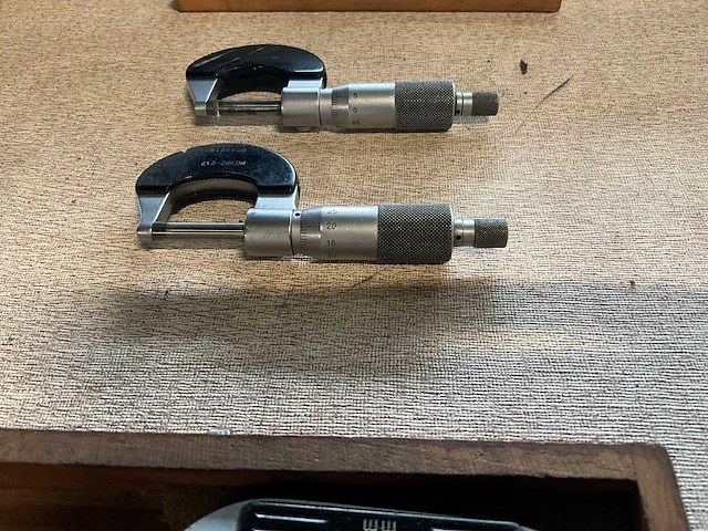 Mitutoyo 0-25 buitenmaat micrometer (2x) - afbeelding 2 van  2